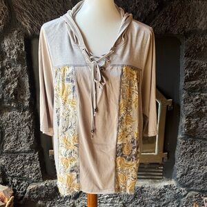 POL size Small paisley Beige Floral Lace-Up Hoodie shirt top blouse